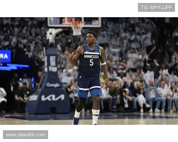 爱德华兹谈输老将队后激励与小卡对话