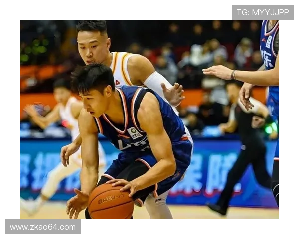 贺希宁：未能上场心情低落 季后赛要更进一步